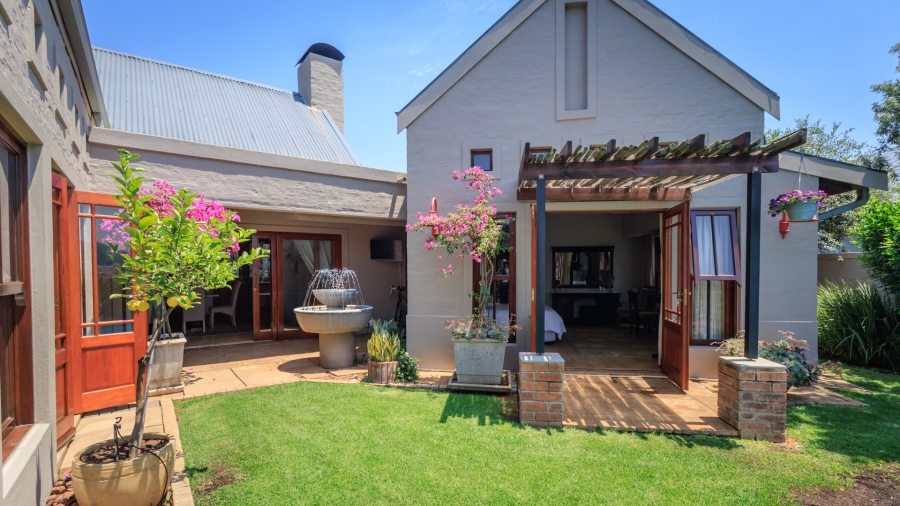3 Bedroom Property for Sale in The Coves North West